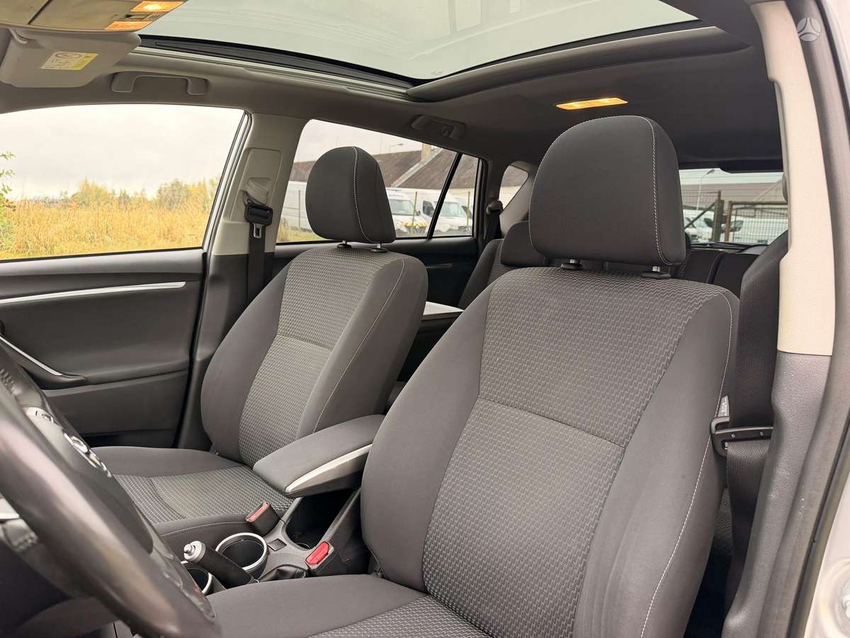 Toyota Verso 2015 — photo 12