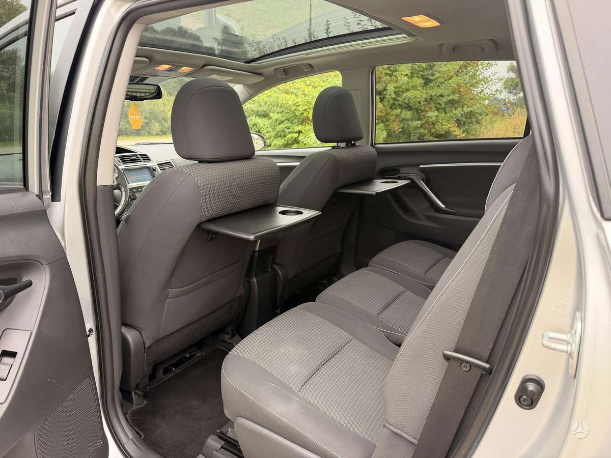 Toyota Verso 2015 — photo 15