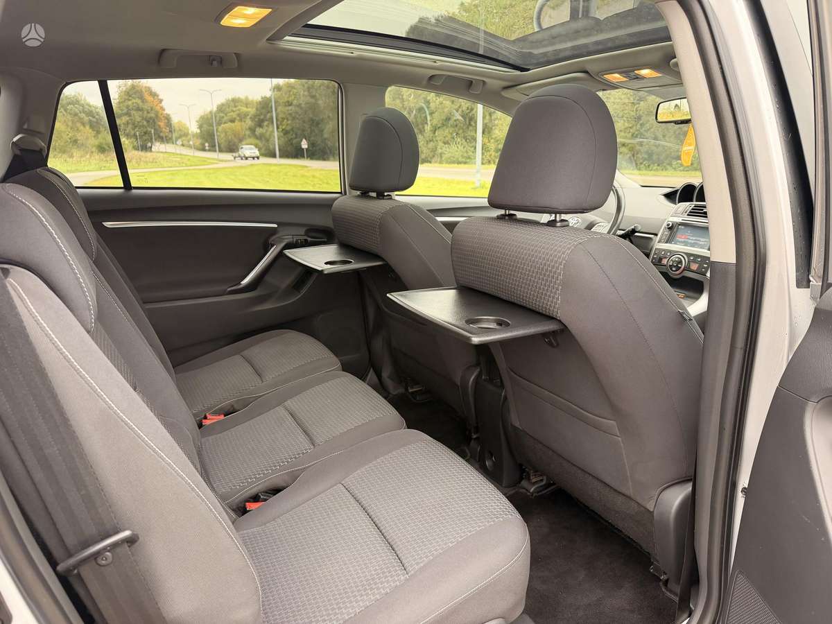 Toyota Verso 2015 — photo 16