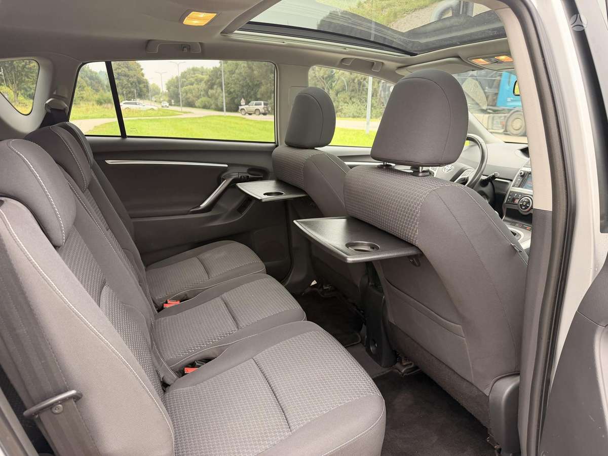 Toyota Verso 2015 — photo 16