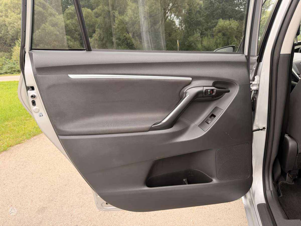 Toyota Verso 2015 — photo 19