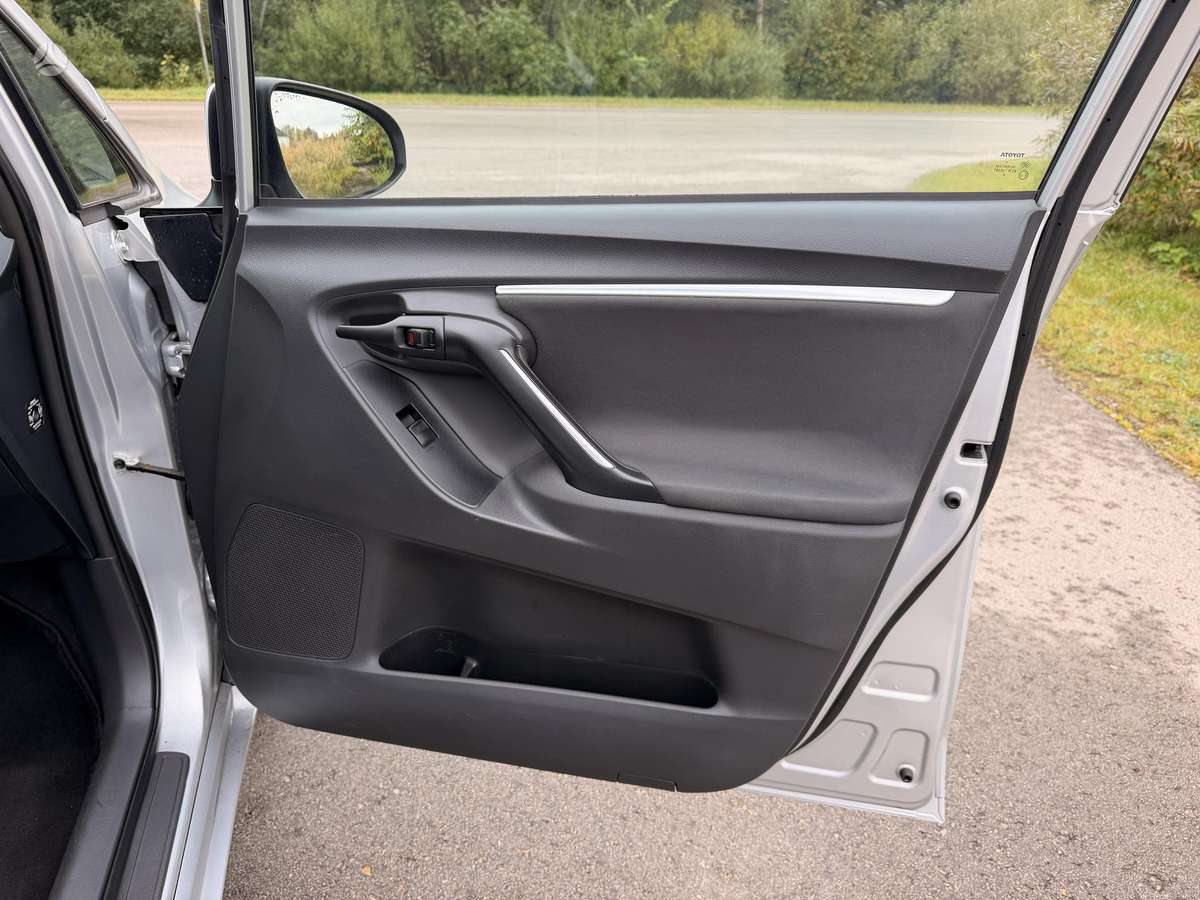 Toyota Verso 2015 — photo 20
