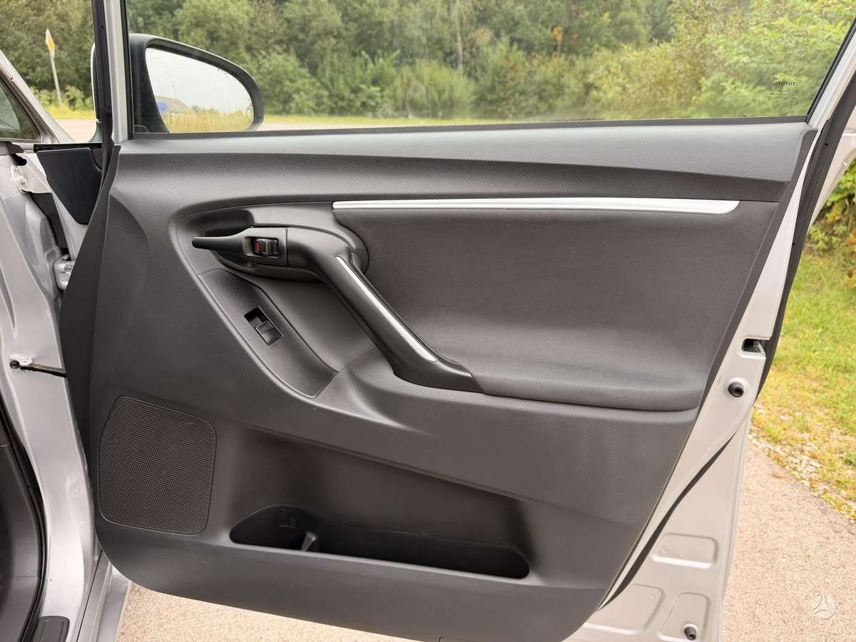 Toyota Verso 2015 — photo 20