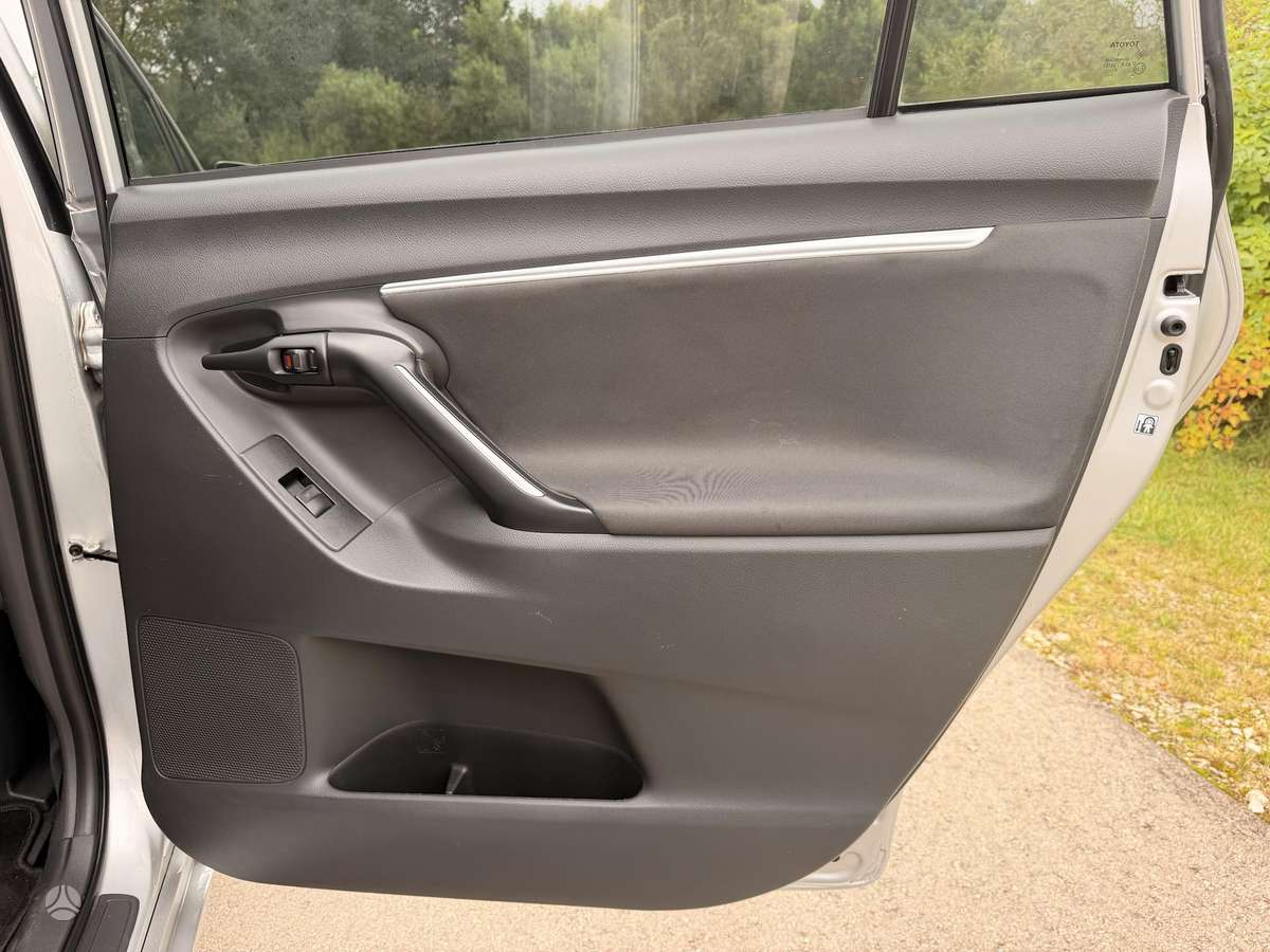 Toyota Verso 2015 — photo 21