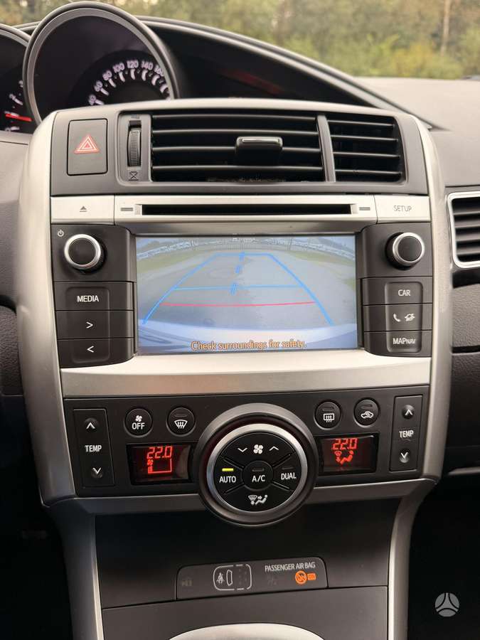 Toyota Verso 2015 — photo 24