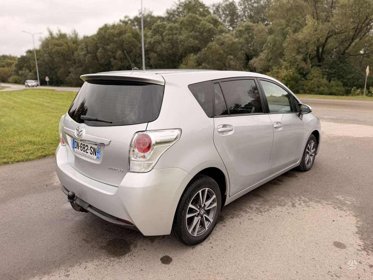 Toyota Verso 2015 — photo 5