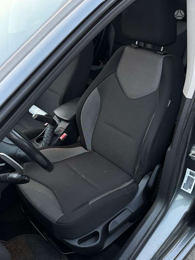 Peugeot 308 2012 — photo 12
