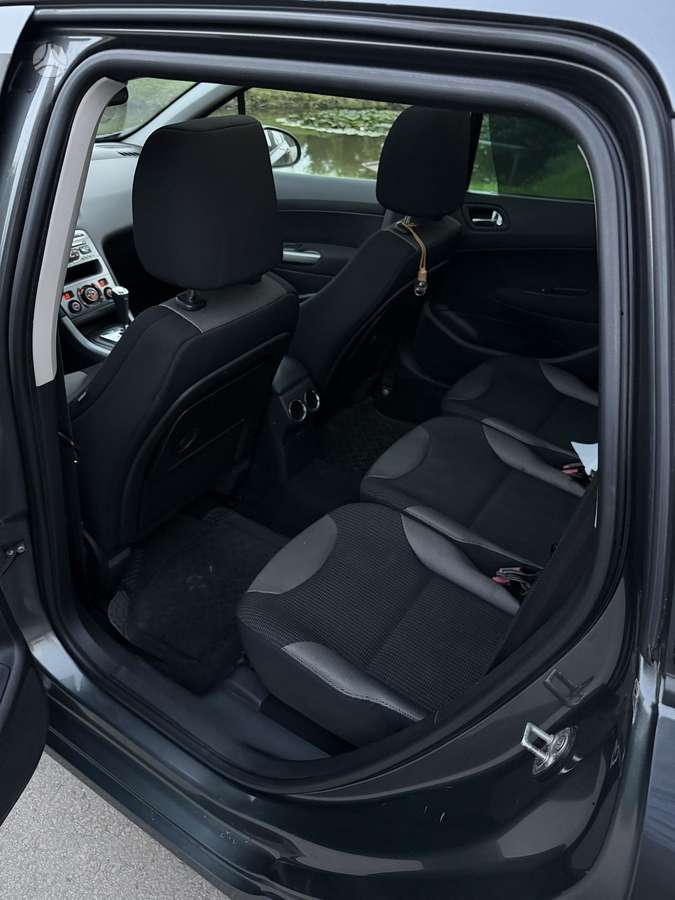 Peugeot 308 2012 — photo 21