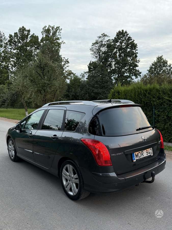 Peugeot 308 2012 — engine 1560 cm³, 111 HP (82kW)
