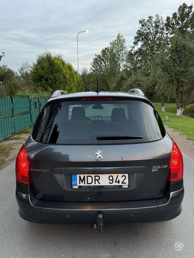Peugeot 308 2012 — photo 7