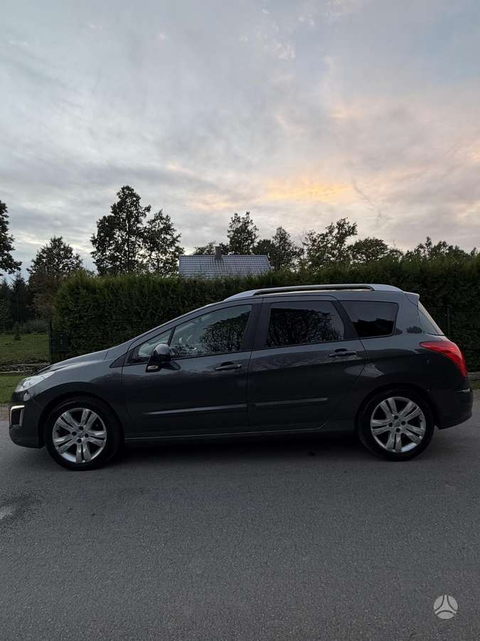 Peugeot 308 2012 — photo 9