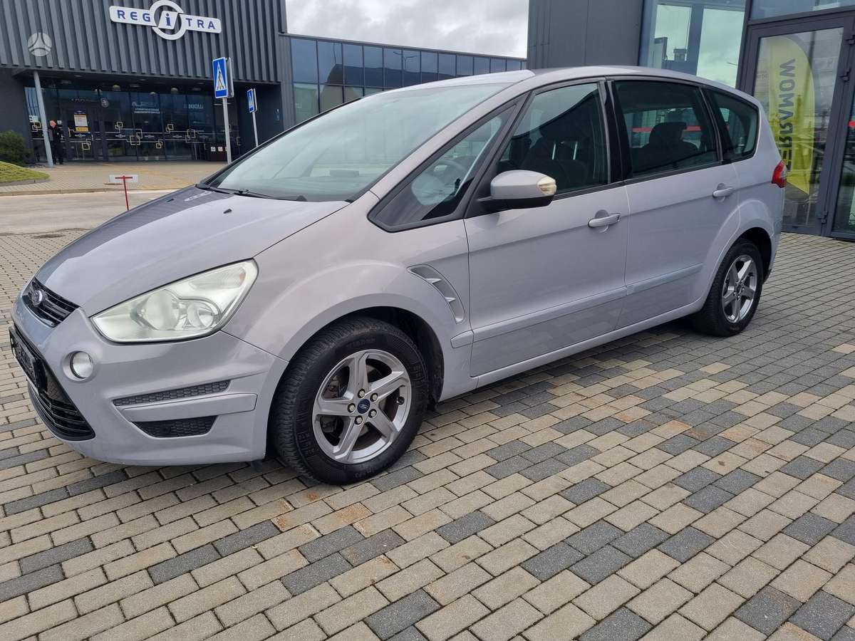 Ford S-MAX 2010 — photo 13