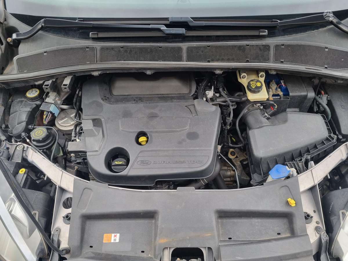 Ford S-MAX 2010 — photo 30