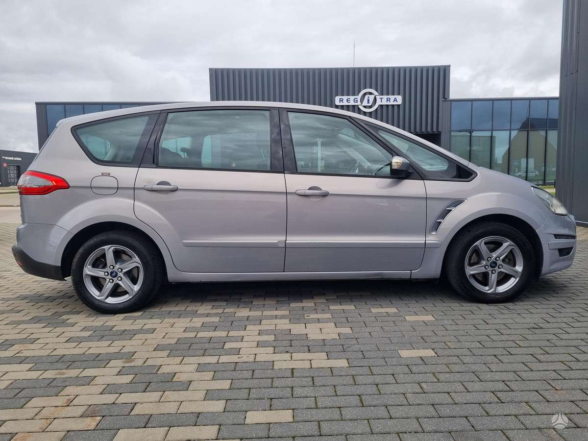 Ford S-MAX 2010 — photo 6