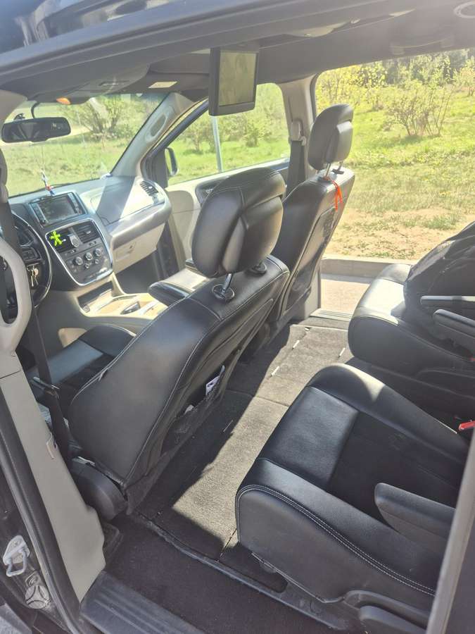 Dodge Grand 2014 — engine 3604 cm³, 287 HP (211kW)