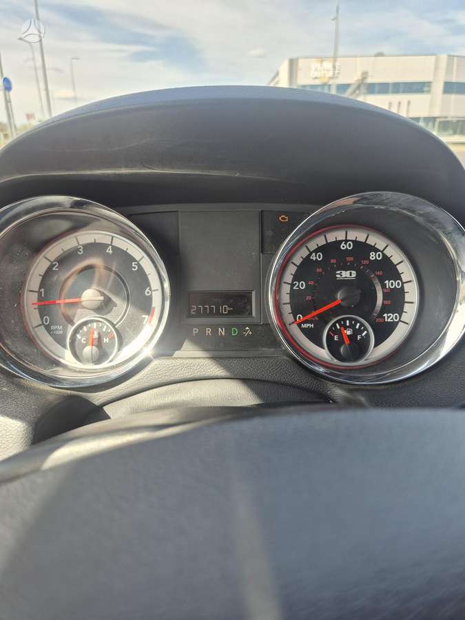 Dodge Grand 2014 — photo 8