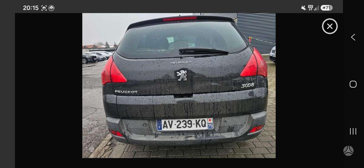 Peugeot 3008 2010 — interior