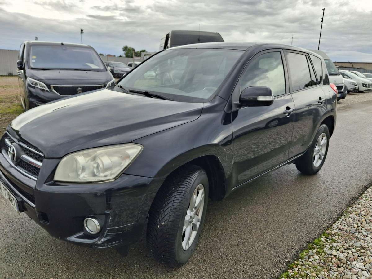 Toyota RAV4 2010 — двигун 2231 cm³, 150 HP (110kW)