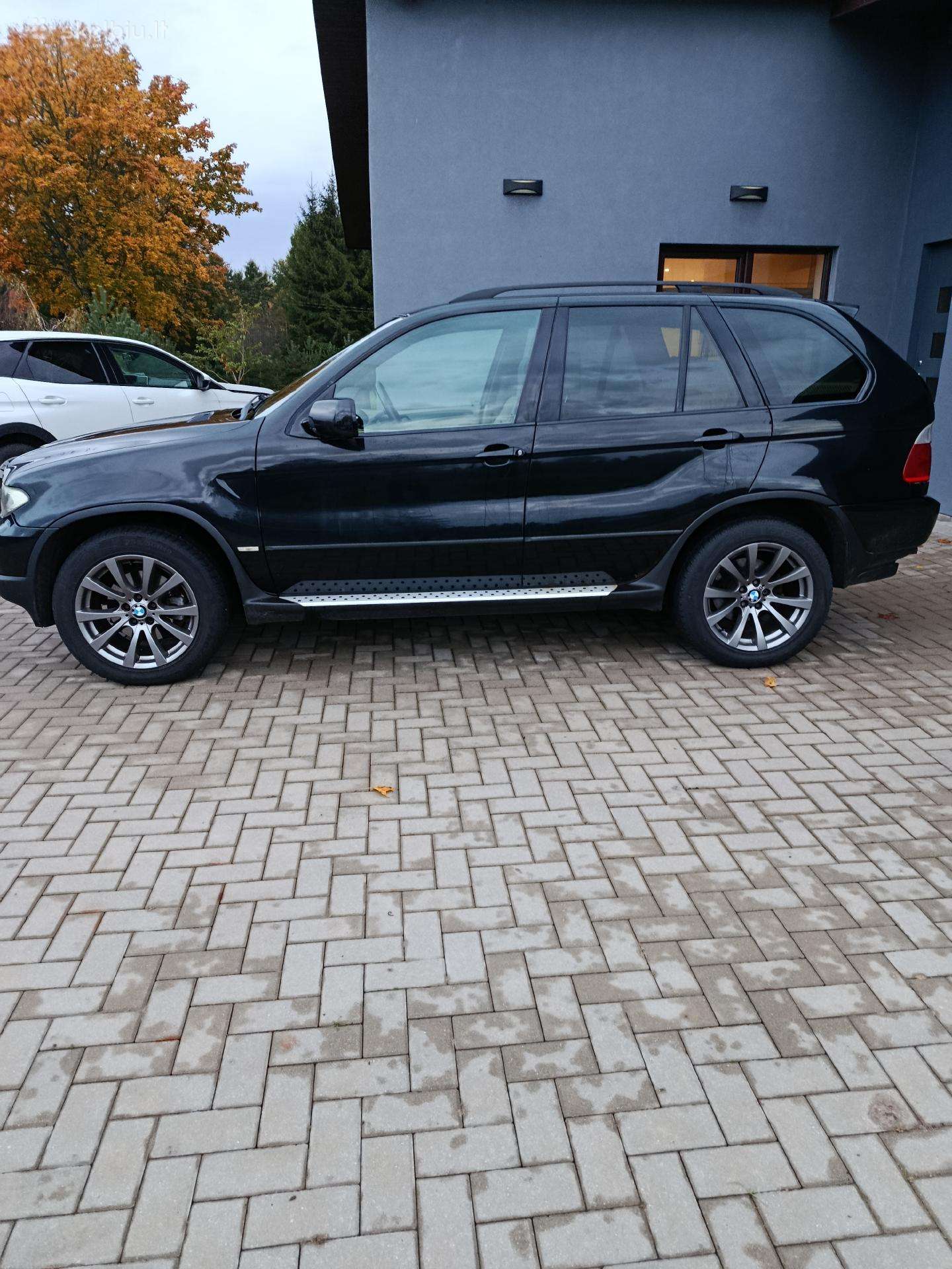 BMW X5 2005 — салон