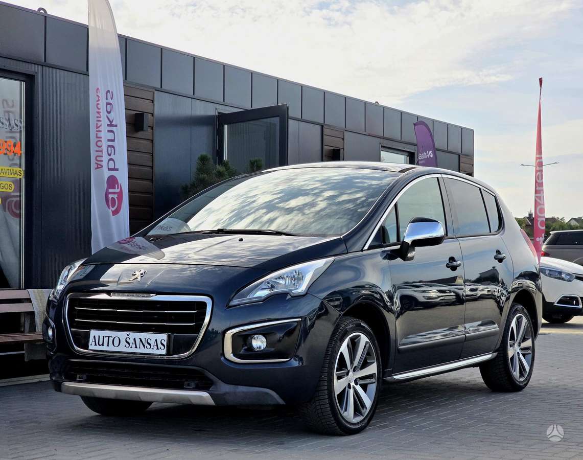 Peugeot 3008 2015 — rear view