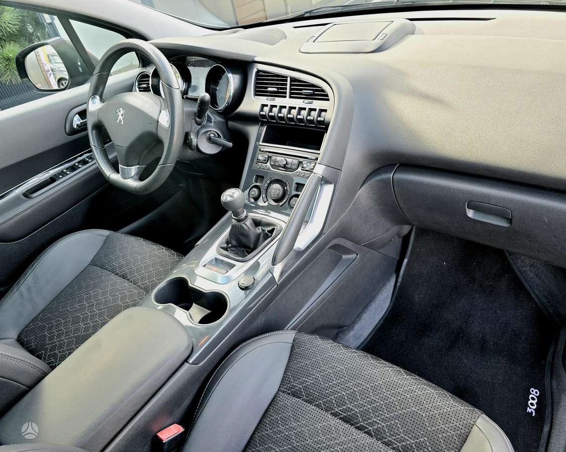 Peugeot 3008 2015 — photo 25