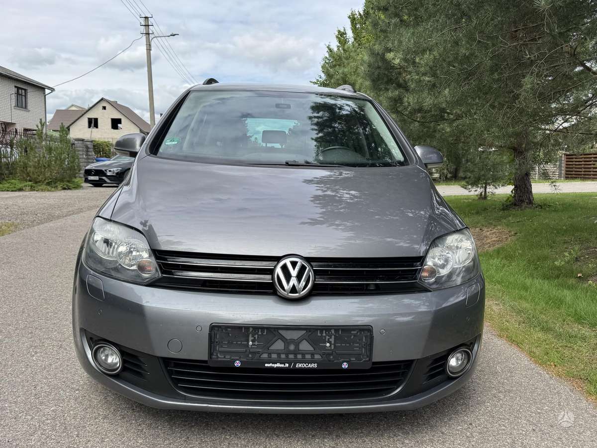 Volkswagen Golf 2010 — вигляд ззаду