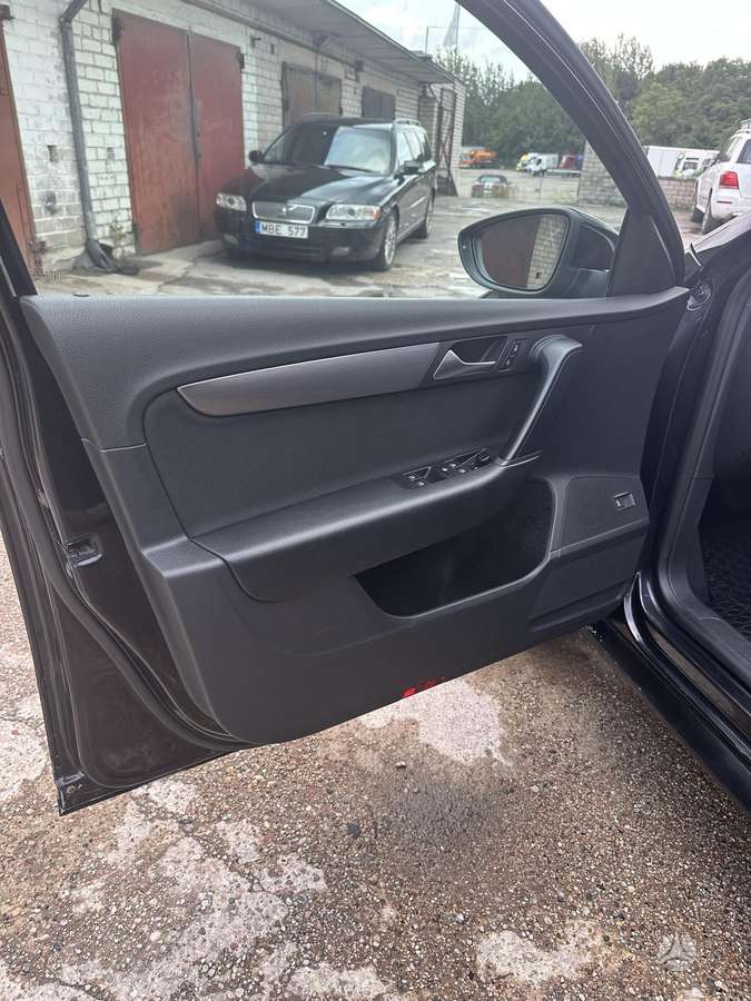 Volkswagen Passat 2013 — photo 13