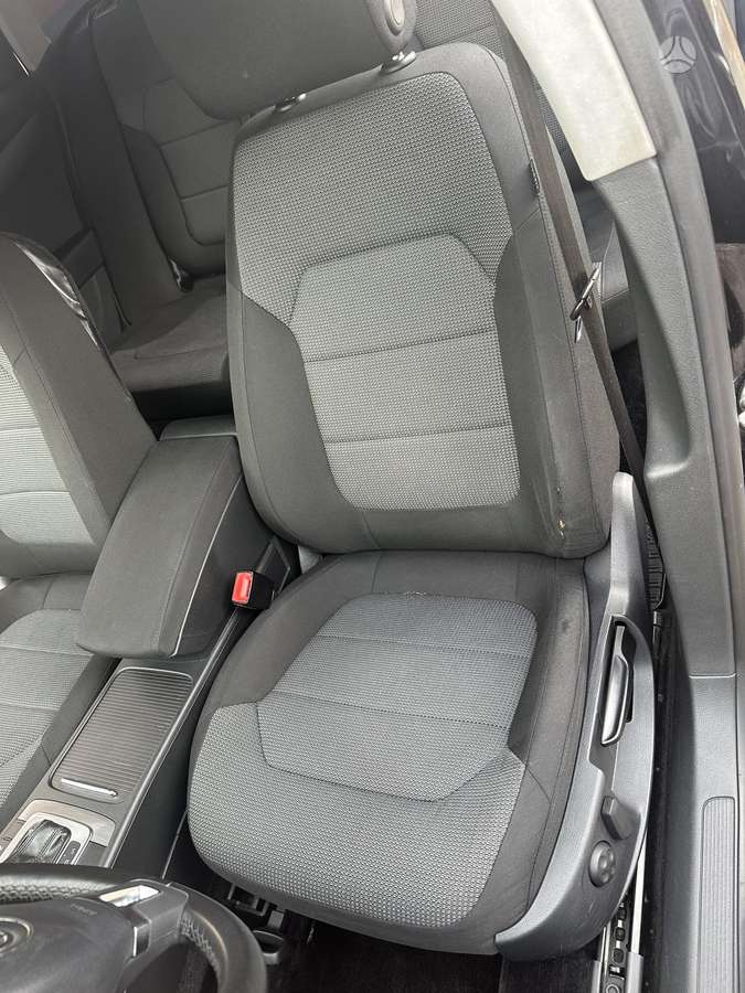 Volkswagen Passat 2013 — photo 15