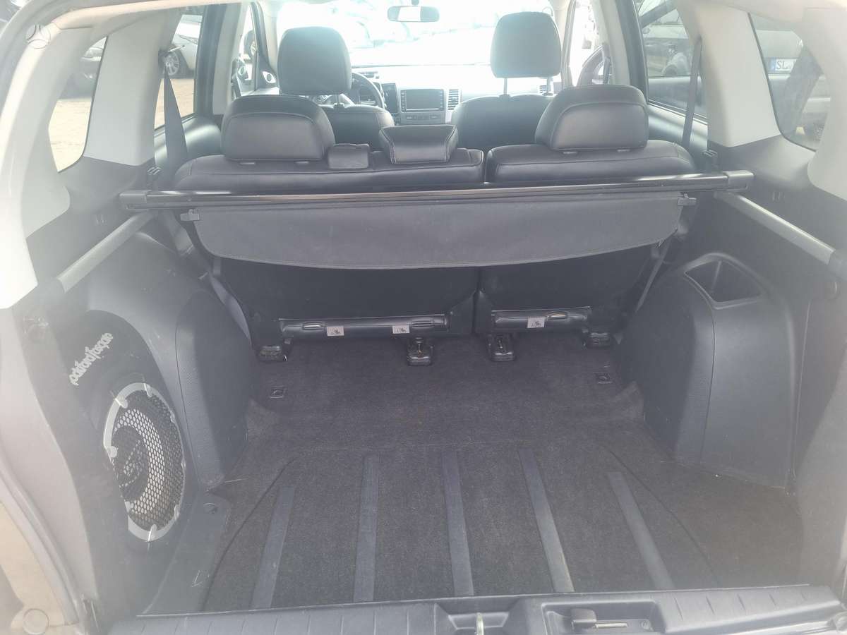 Peugeot 4007 2009 — photo 11