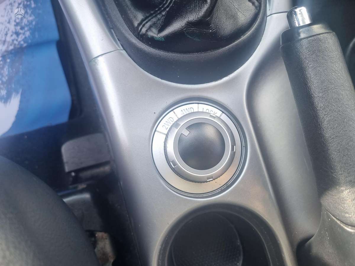 Peugeot 4007 2009 — photo 14