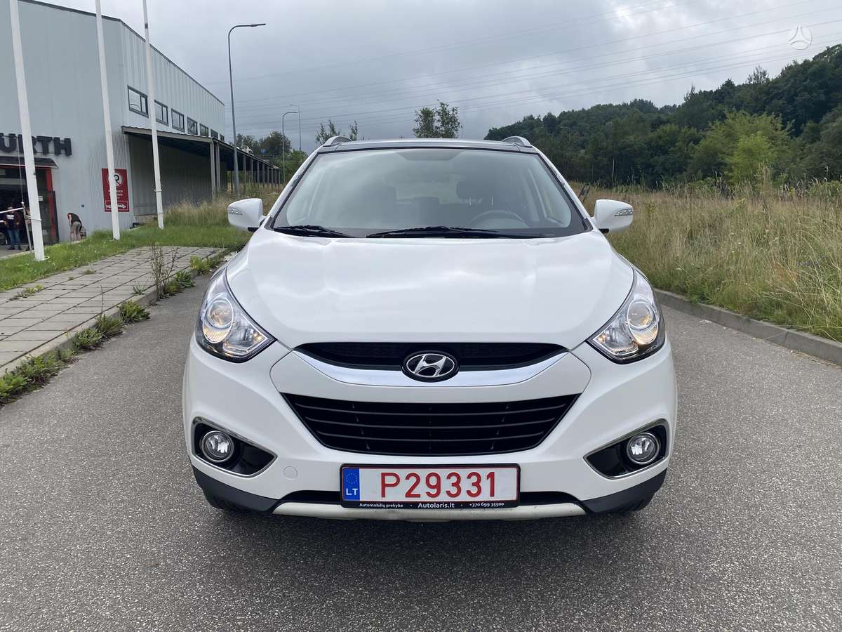 Hyundai ix35 2012 — вигляд ззаду
