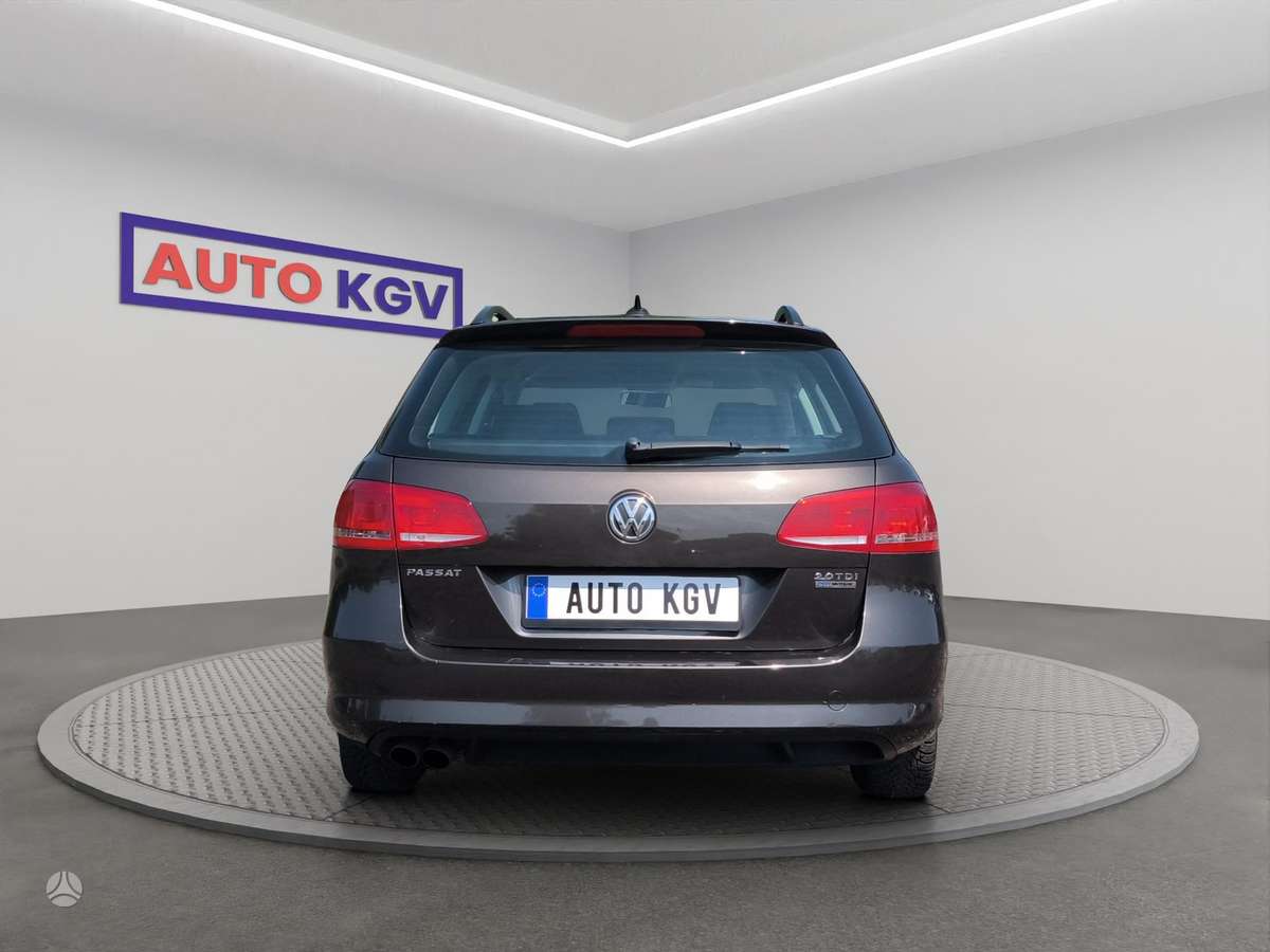 Volkswagen Passat 2012 — engine 2000 cm³, 140 HP (103kW)
