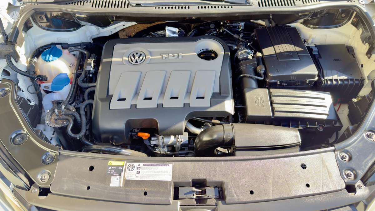 Volkswagen Touran 2013 — photo 10