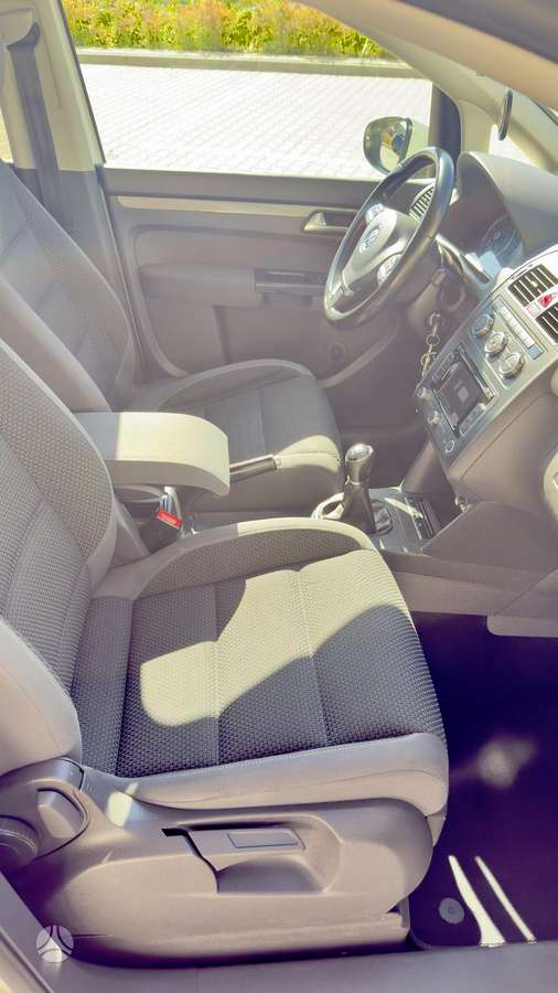 Volkswagen Touran 2013 — photo 5
