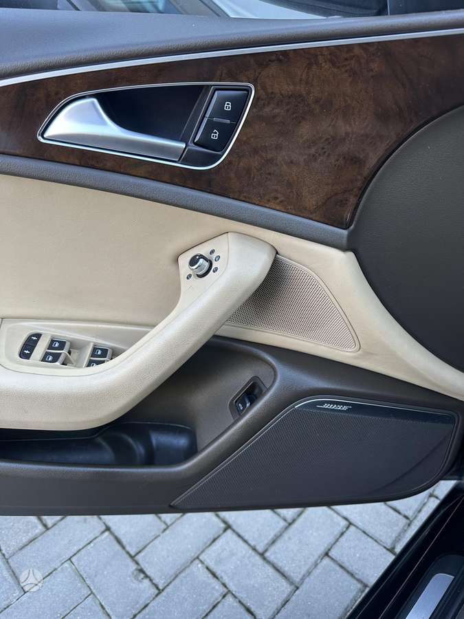 Audi A6 2012 — photo 11