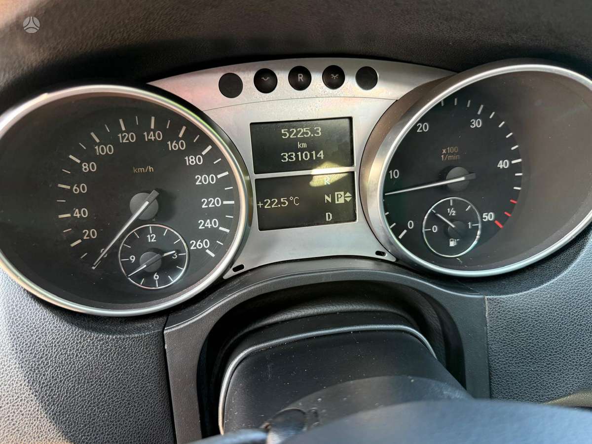 Mercedes-Benz ML320 2006 — photo 11