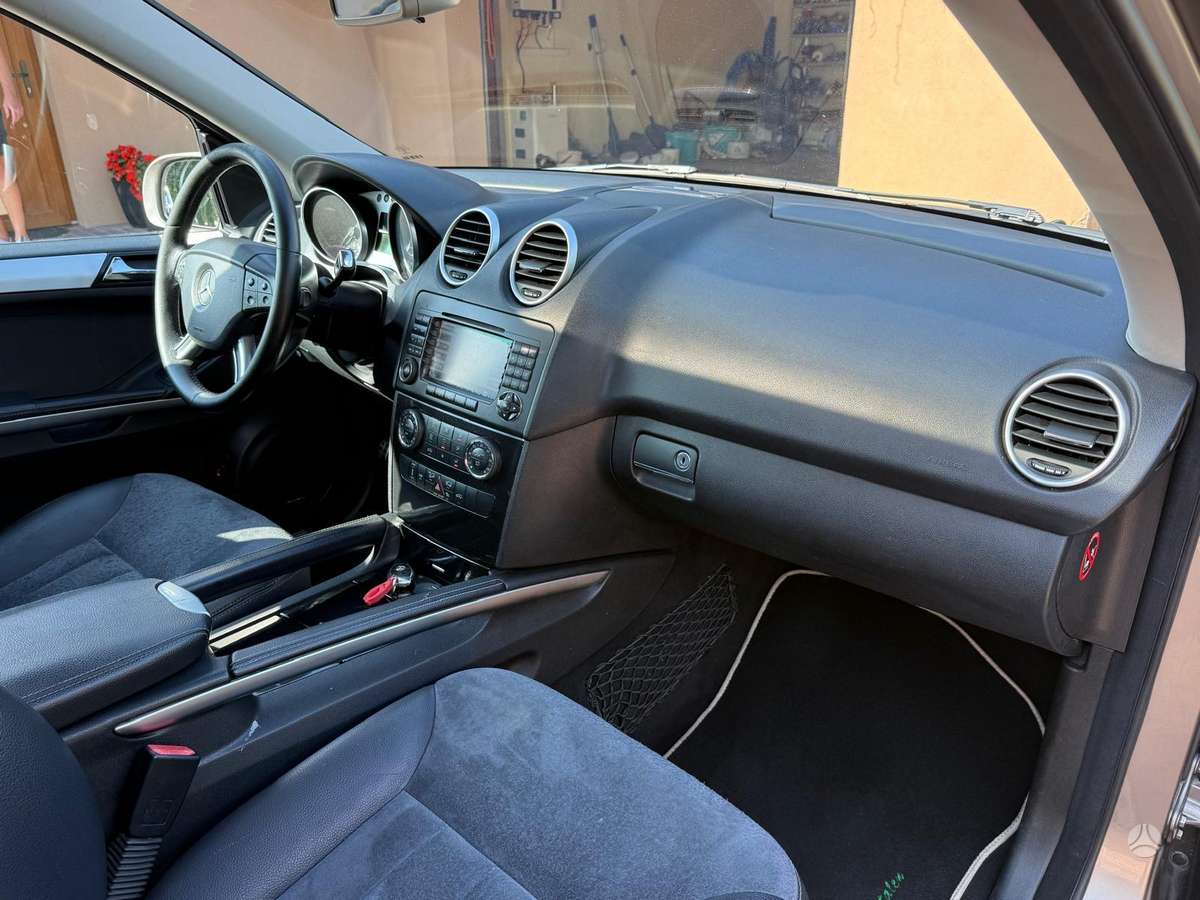 Mercedes-Benz ML320 2006 — photo 14