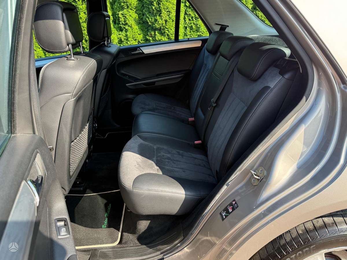 Mercedes-Benz ML320 2006 — photo 16