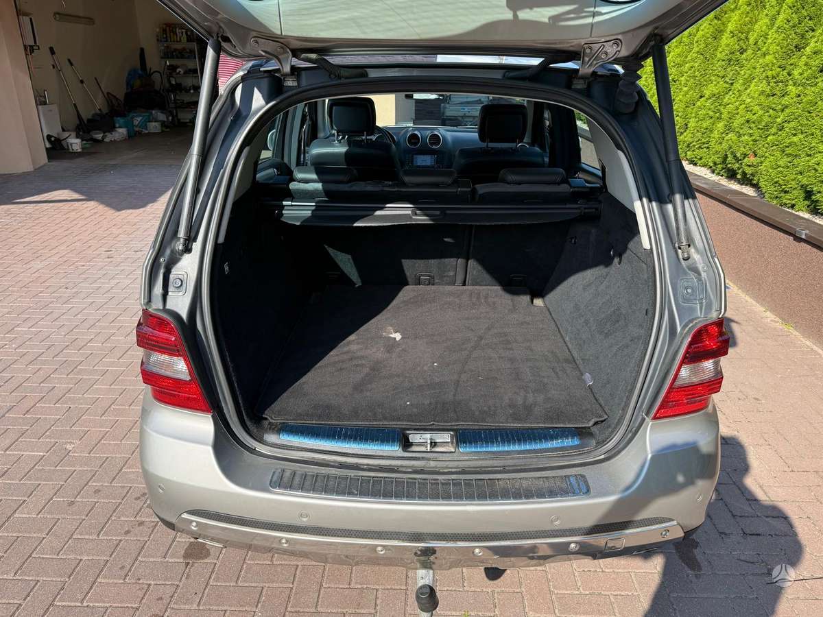 Mercedes-Benz ML320 2006 — photo 17