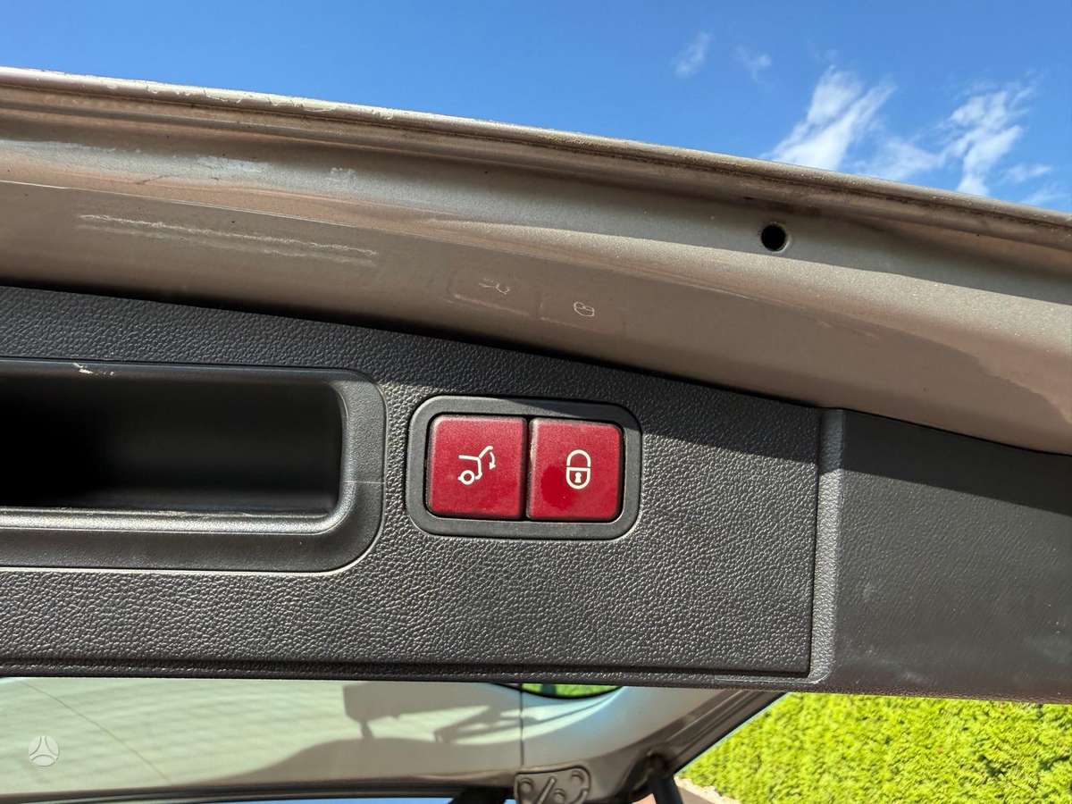 Mercedes-Benz ML320 2006 — photo 18