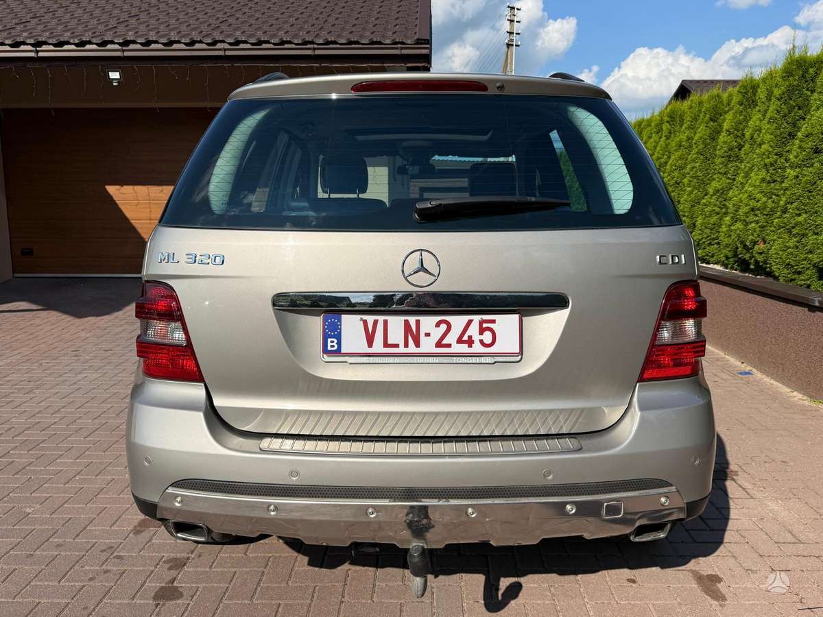 Mercedes-Benz ML320 2006 — photo 7