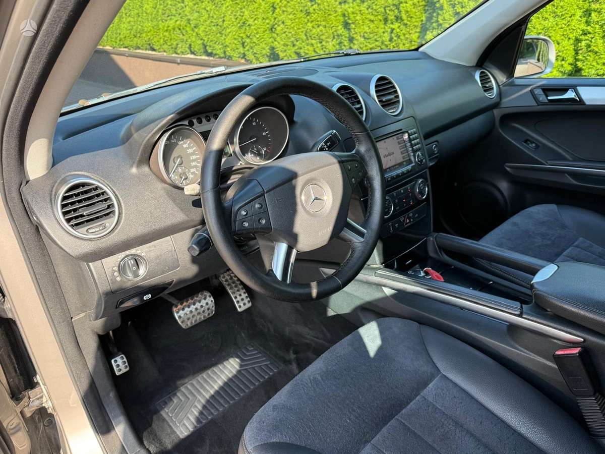 Mercedes-Benz ML320 2006 — photo 8