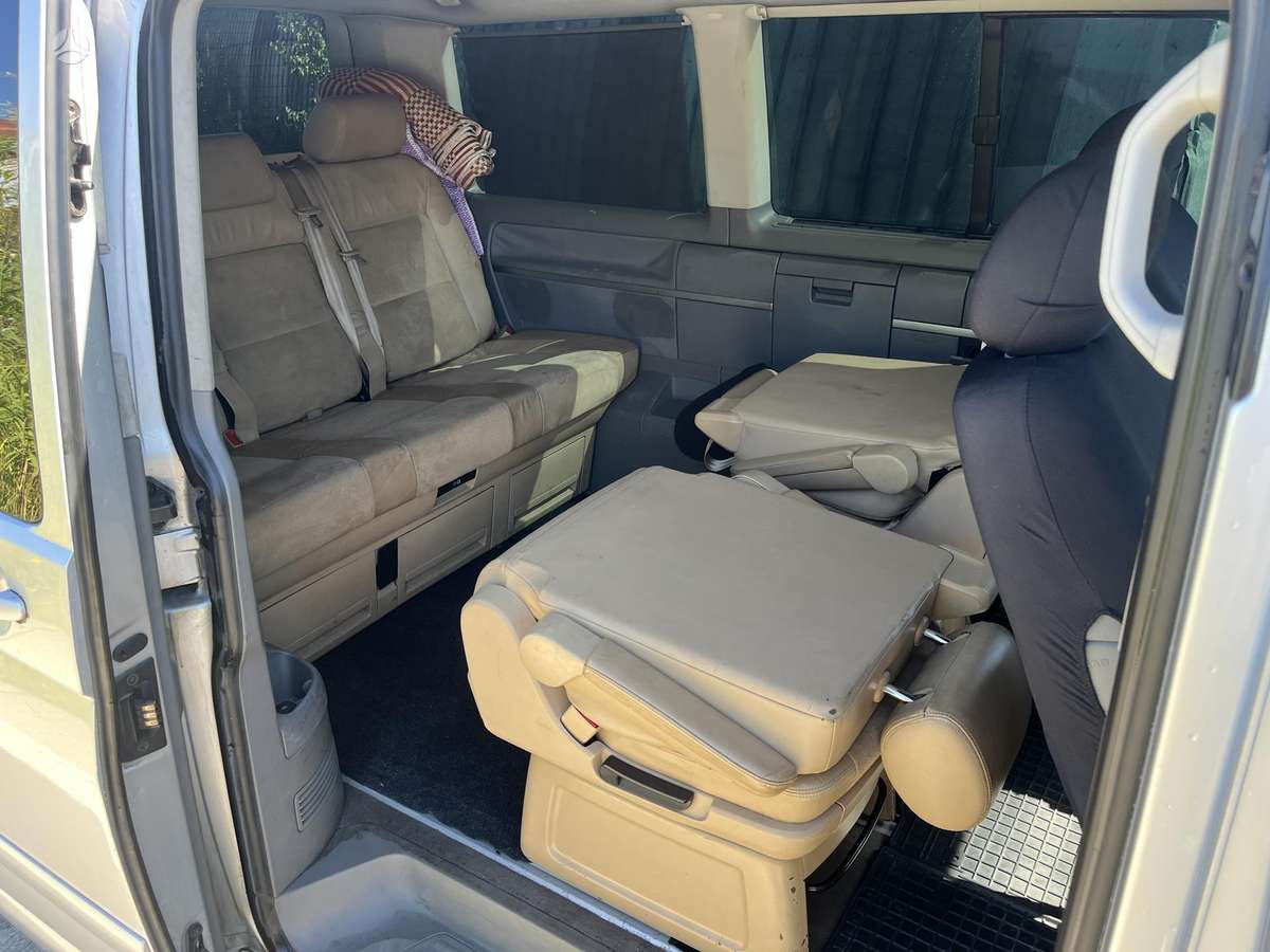 Volkswagen Multivan 2004 — photo 7