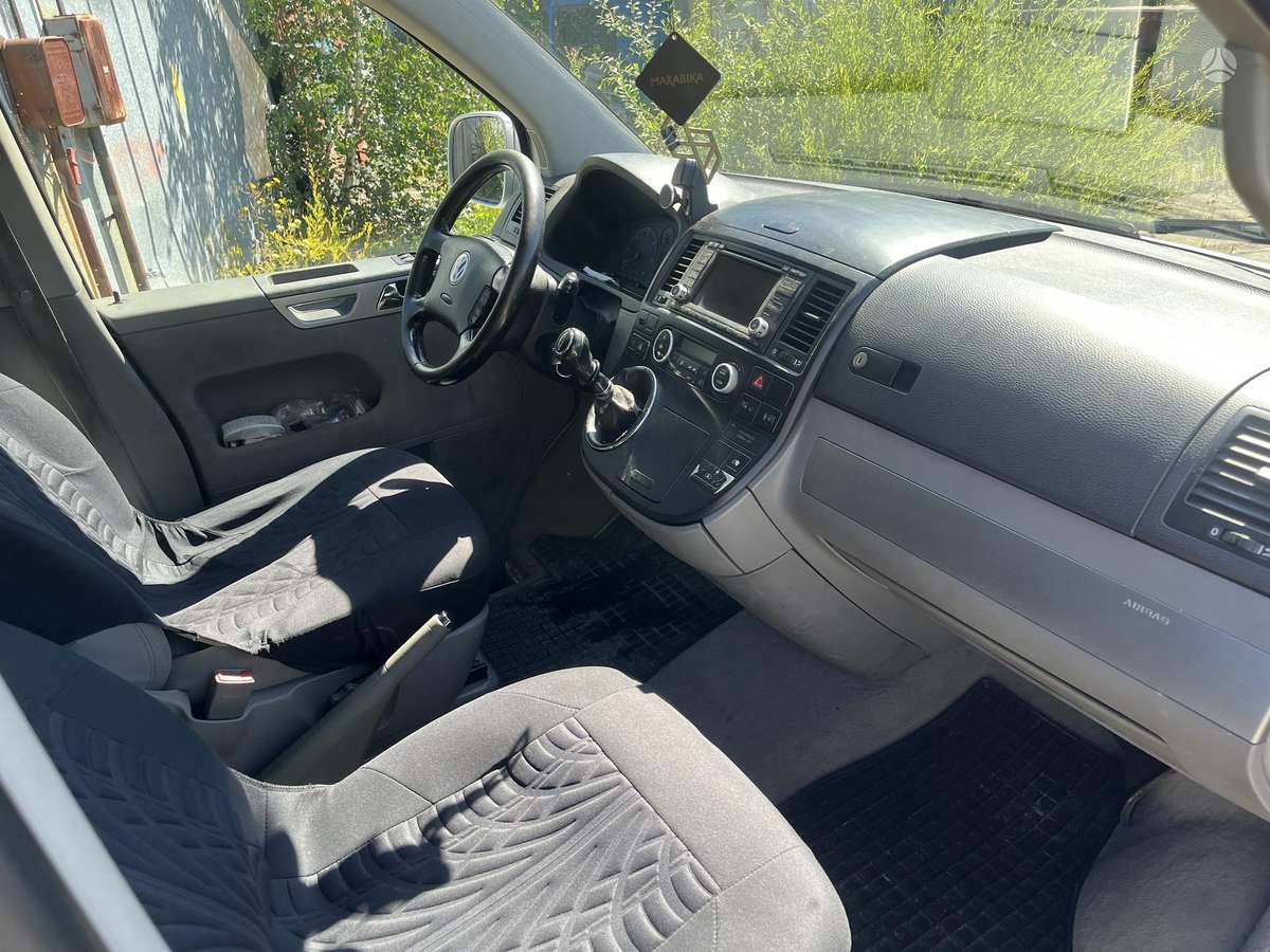 Volkswagen Multivan 2004 — photo 8