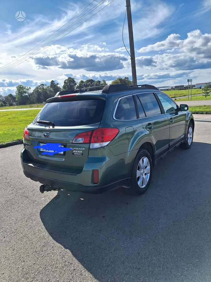 Subaru Outback 2011 — photo 5