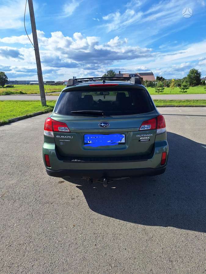 Subaru Outback 2011 — photo 6