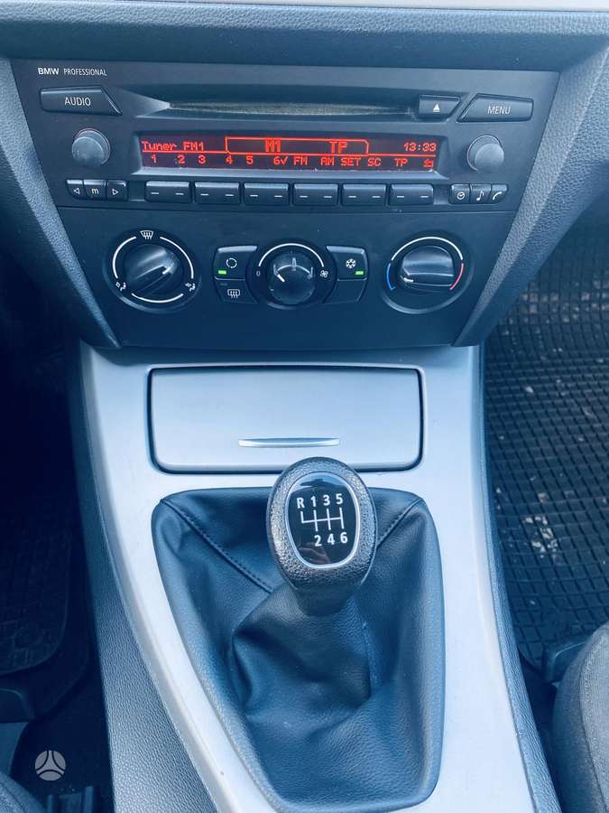 BMW 320 2005 — photo 12