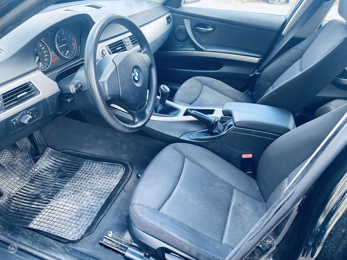 BMW 320 2005 — photo 9