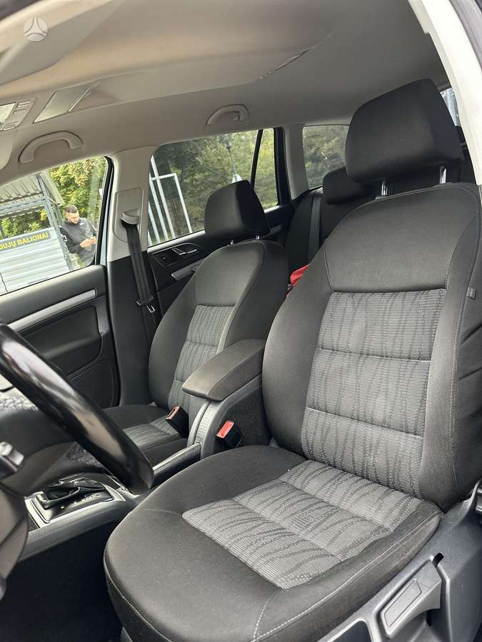 Skoda Octavia 2011 — photo 10