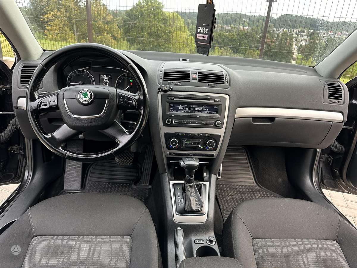 Skoda Octavia 2011 — photo 13